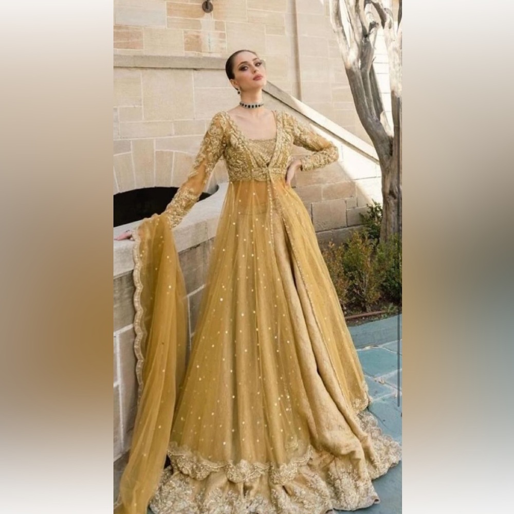 Omorose Couture Size Small | Gold/Yellow